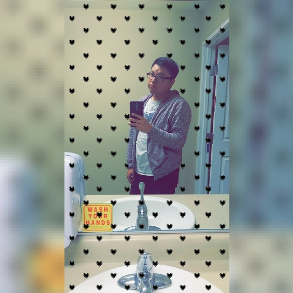 Meet your Posher, Lorenzo - Picture 1 of 1